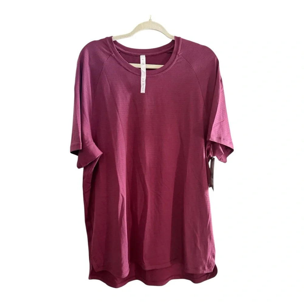 NWT Men’s Stori Icon Tech Short Sleeve Wino Red Size XXL